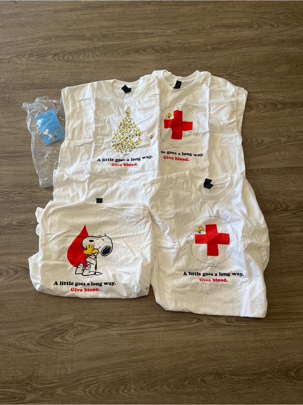 American Red Cross Peanuts Snoopy 4 Shirt Lot Mens M 2025 Give Blood Gold Ticket